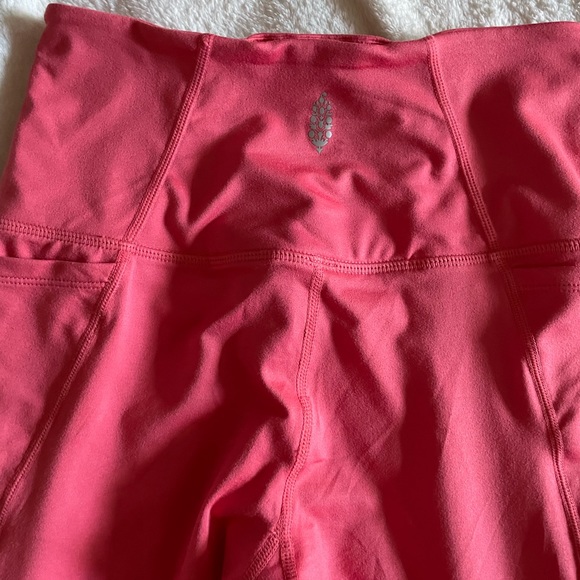 Free People  Movement  Women's Solid Plie All Day High-Rise Ankle Leggings - Picture 4 of 8